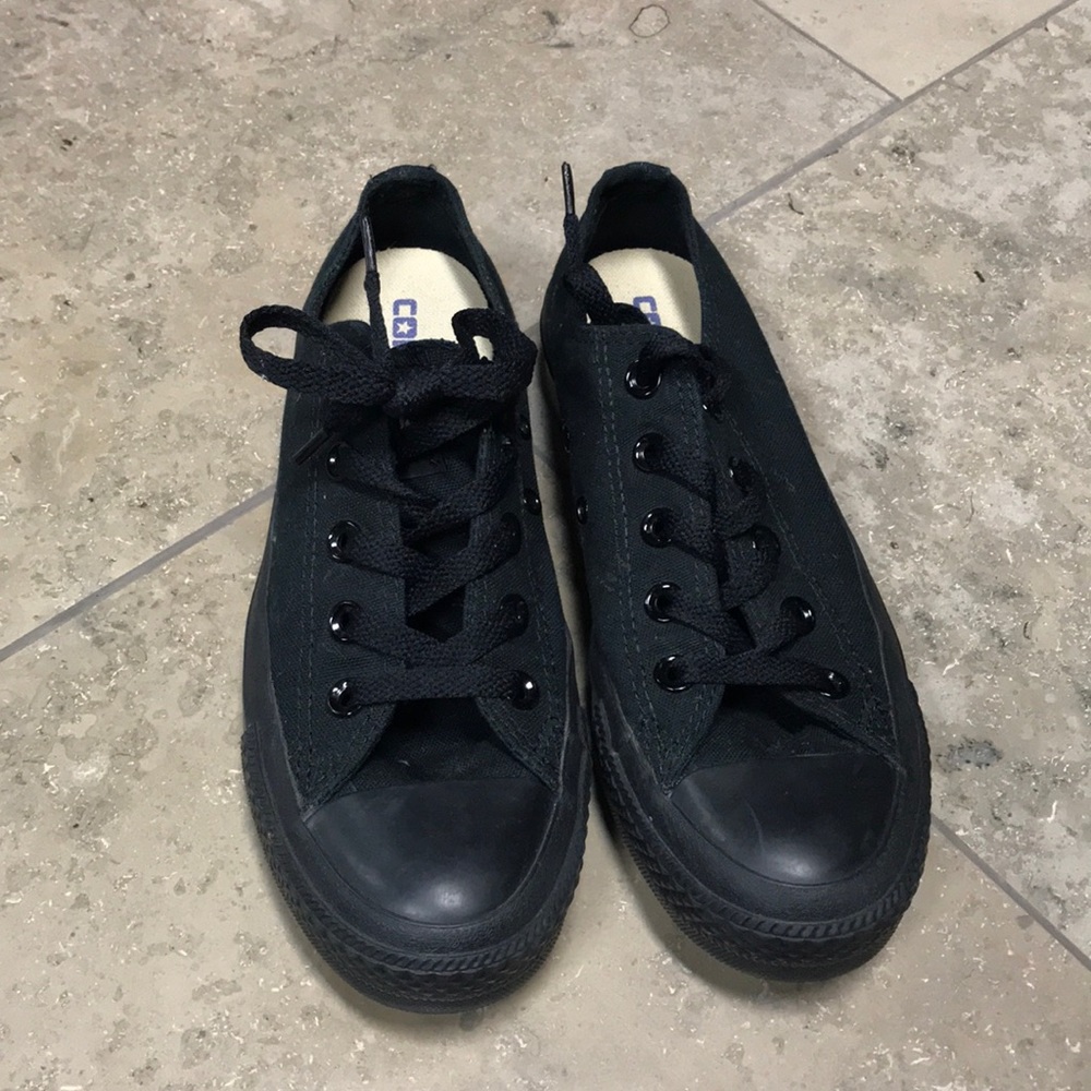Black converse